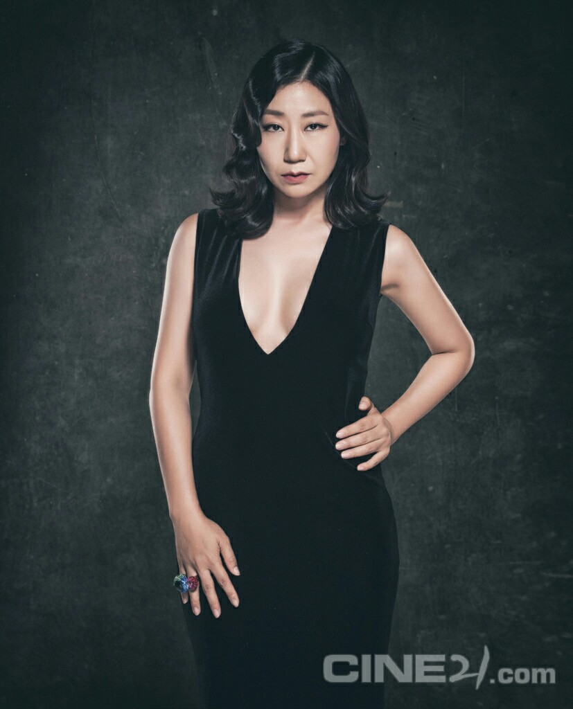 凤伊金先达剧照的剧照