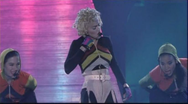 与麦当娜同床剧照的剧照