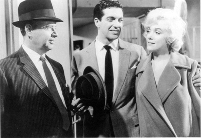 让我们相爱吧剧照的剧照