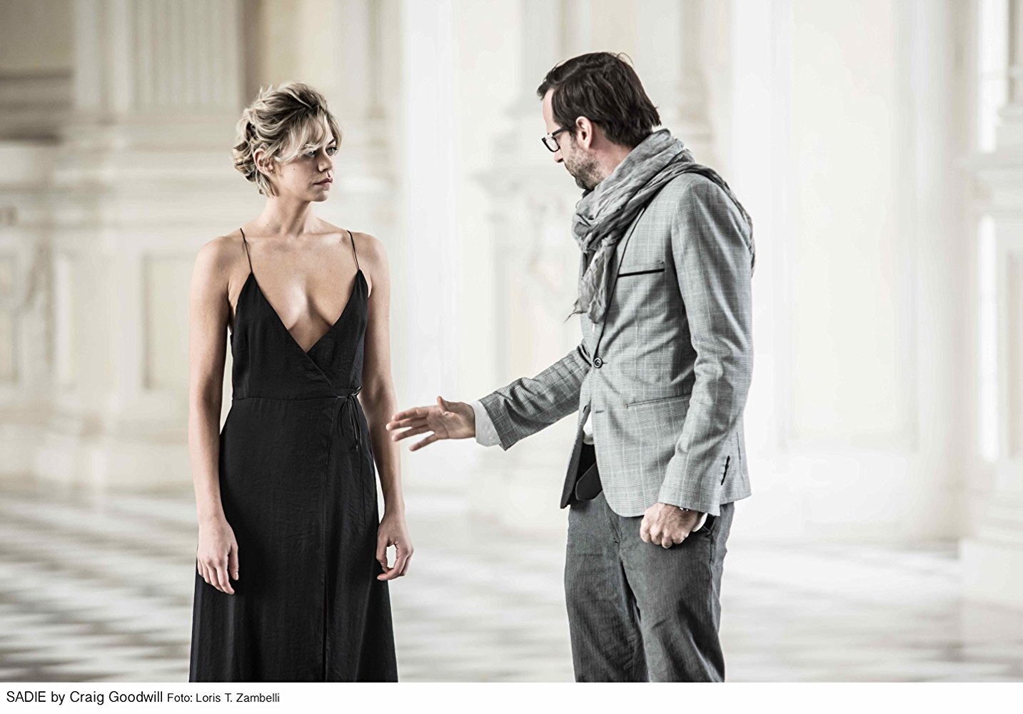 强制措施剧照的剧照