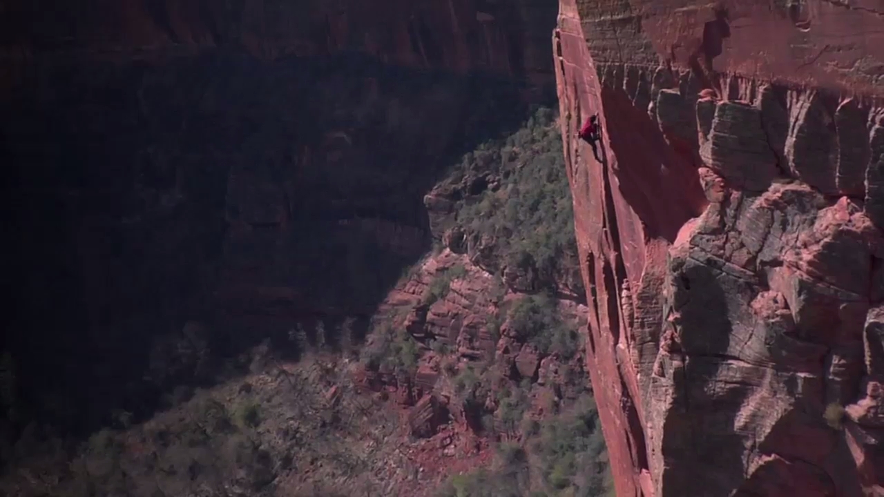 孤身绝壁剧照的剧照