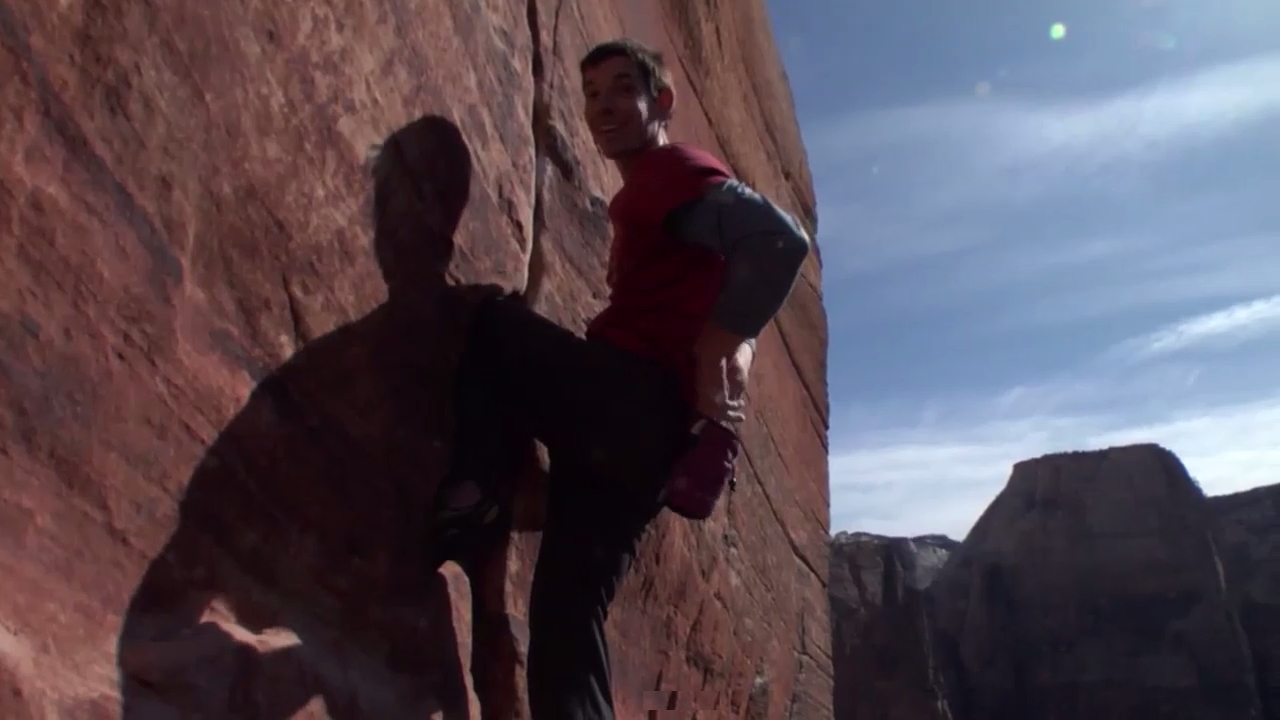 孤身绝壁剧照的剧照