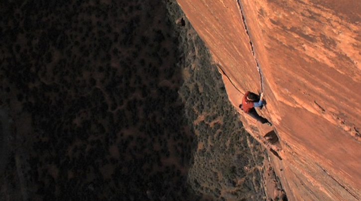 孤身绝壁剧照的剧照