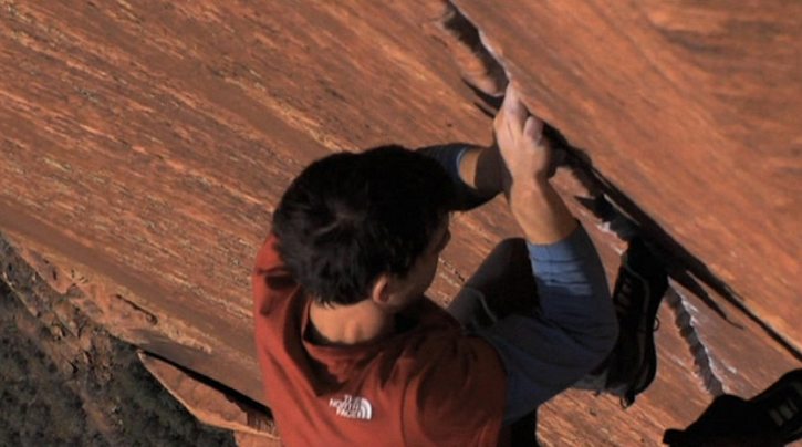 孤身绝壁剧照的剧照