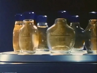 邻家金发美女剧照的剧照