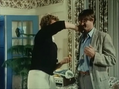 邻家金发美女剧照的剧照