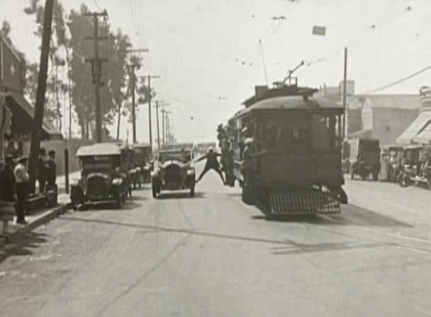 安全至下剧照的剧照