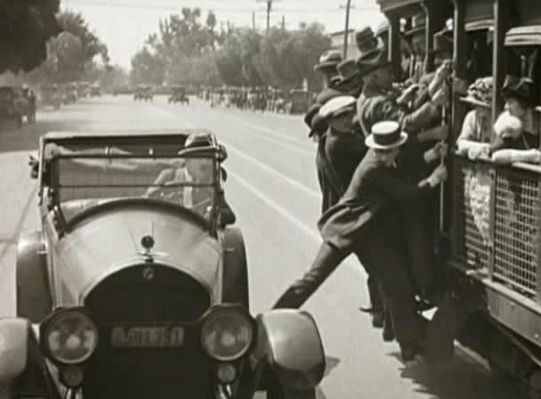 安全至下剧照的剧照