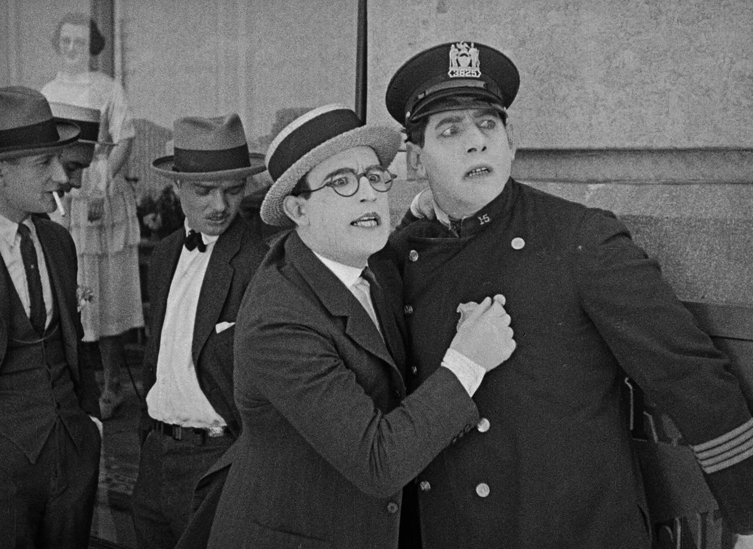 安全至下剧照的剧照