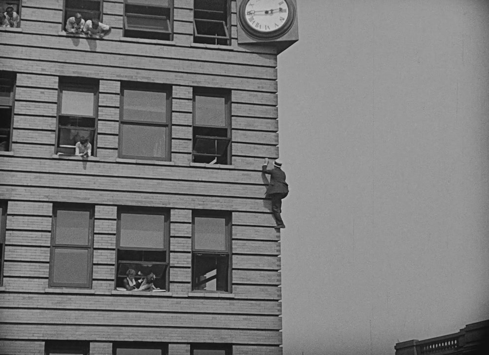 安全至下剧照的剧照