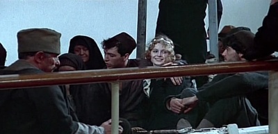 船续前行剧照的剧照