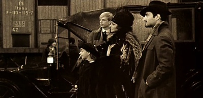 船续前行剧照的剧照