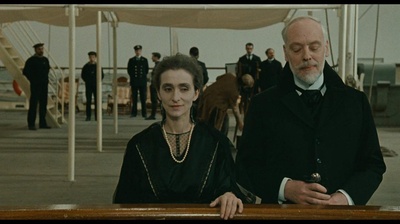 船续前行剧照的剧照