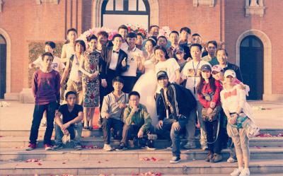 给野兽献花剧照的剧照