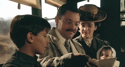 父亲的荣耀剧照的剧照