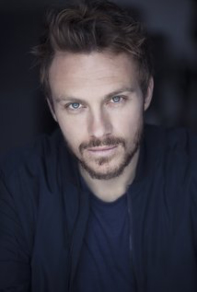 暮光·巴黎剧照的剧照