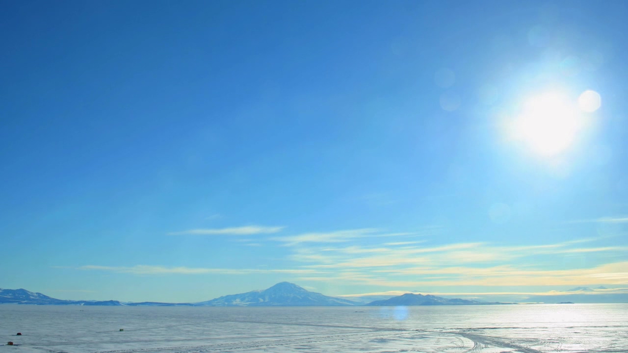 南极洲：冰上的一年剧照的剧照