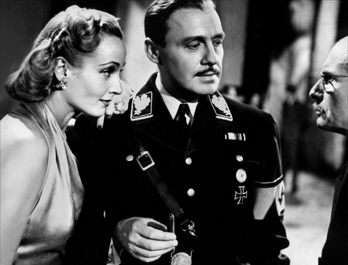 你逃我也逃剧照的剧照