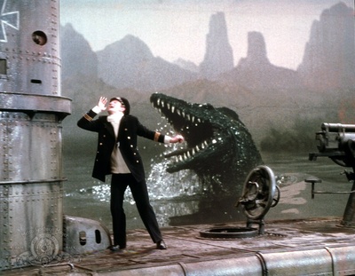 被时间遗忘的土地剧照的剧照