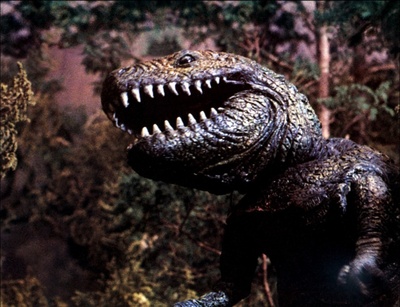 被时间遗忘的土地剧照的剧照