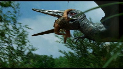 被时间遗忘的土地剧照的剧照