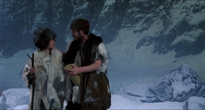 被时间遗忘的土地剧照的剧照