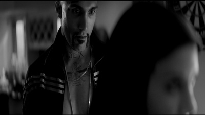 独自夜归的女孩剧照的剧照