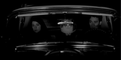 独自夜归的女孩剧照的剧照