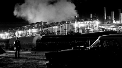 独自夜归的女孩剧照的剧照