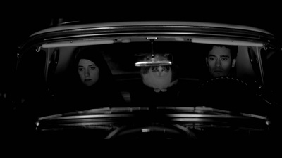 独自夜归的女孩剧照的剧照