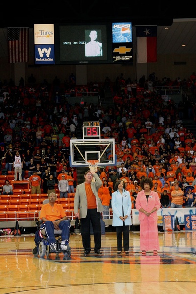 光荣之路剧照的剧照