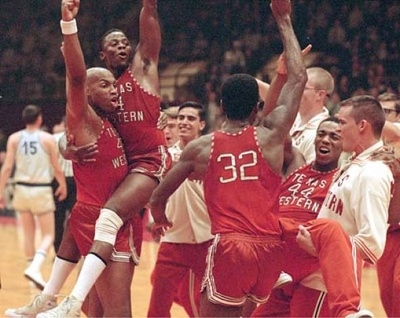 光荣之路剧照的剧照