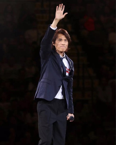 黄子华栋笃笑之金盘剧照的剧照