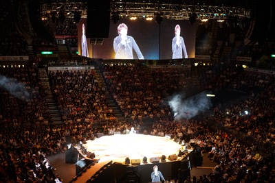 黄子华栋笃笑之金盘剧照的剧照