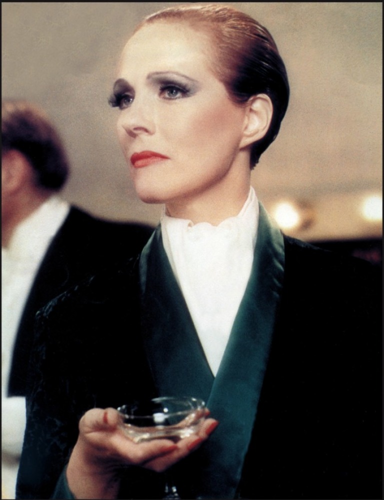 雌雄莫辨剧照的剧照