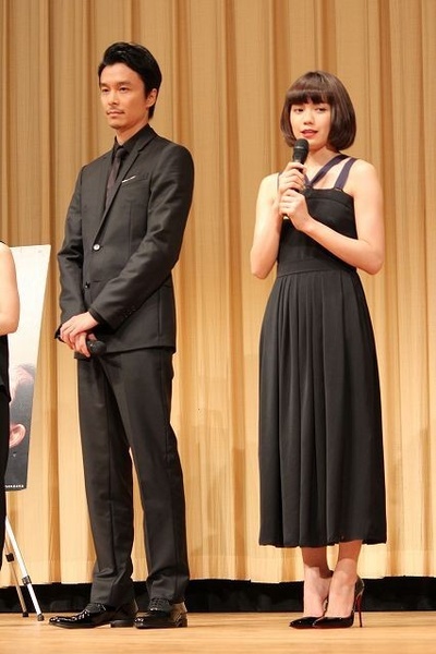 日本的天空下剧照的剧照