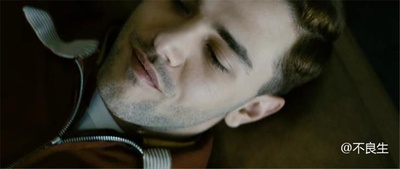 大象之歌剧照的剧照