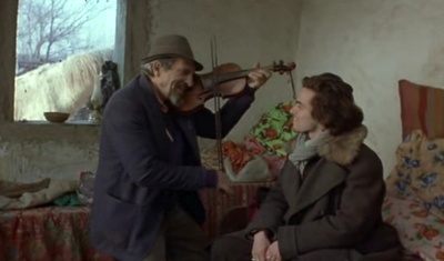 只爱陌生人剧照的剧照