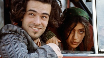 只爱陌生人剧照的剧照