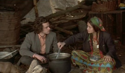 只爱陌生人剧照的剧照