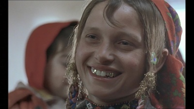 只爱陌生人剧照的剧照