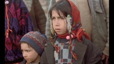 只爱陌生人剧照的剧照