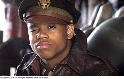 红色机尾剧照的剧照