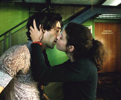 爱得太辛苦剧照的剧照