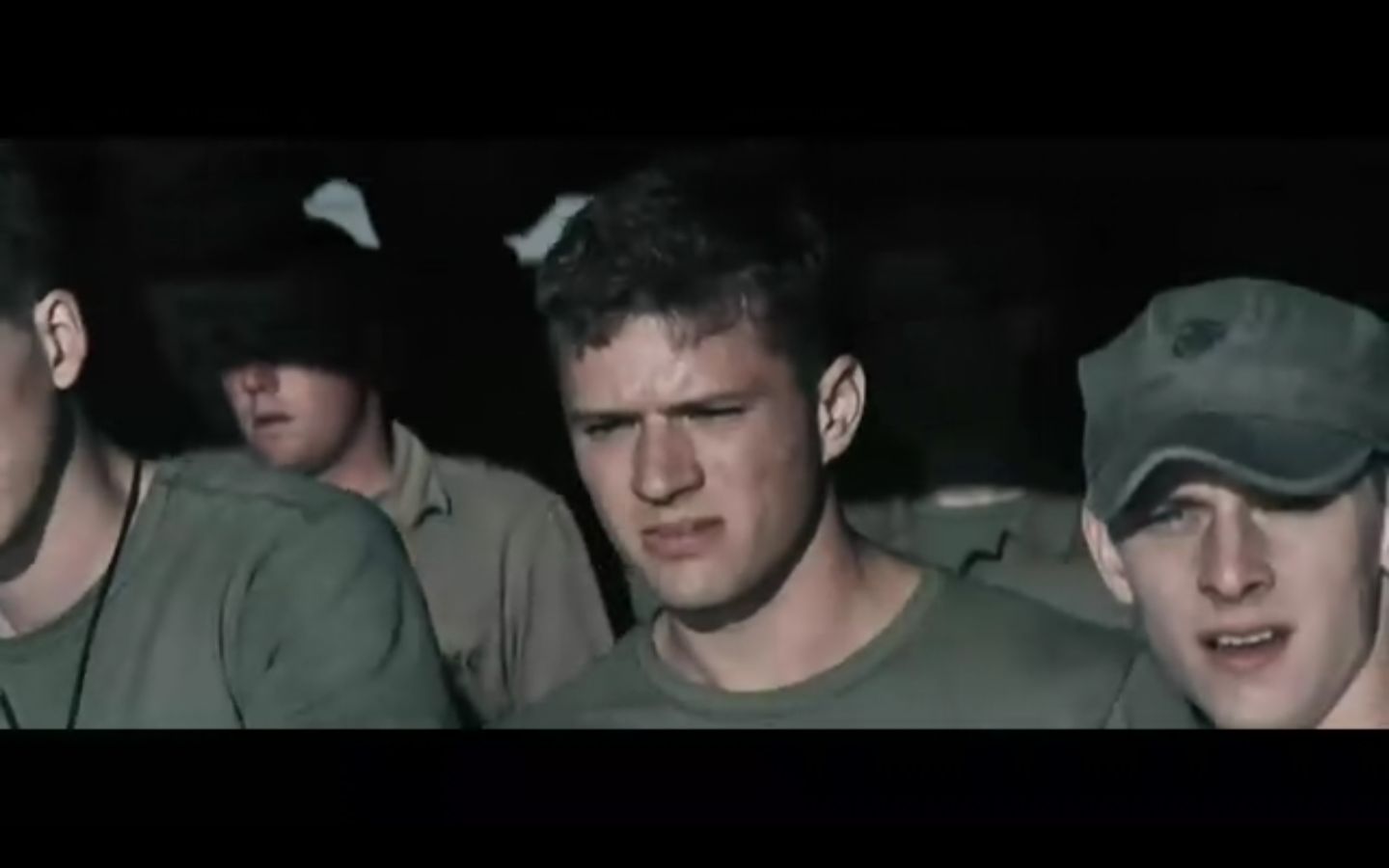 父辈的旗帜剧照的剧照