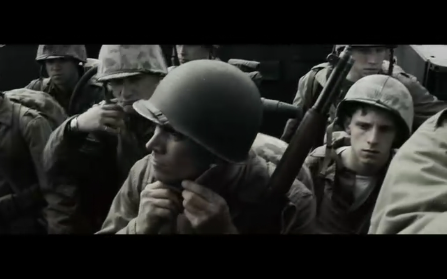 父辈的旗帜剧照的剧照