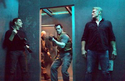 深海越狱剧照的剧照