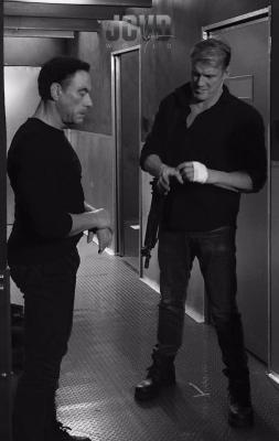 深海越狱剧照的剧照