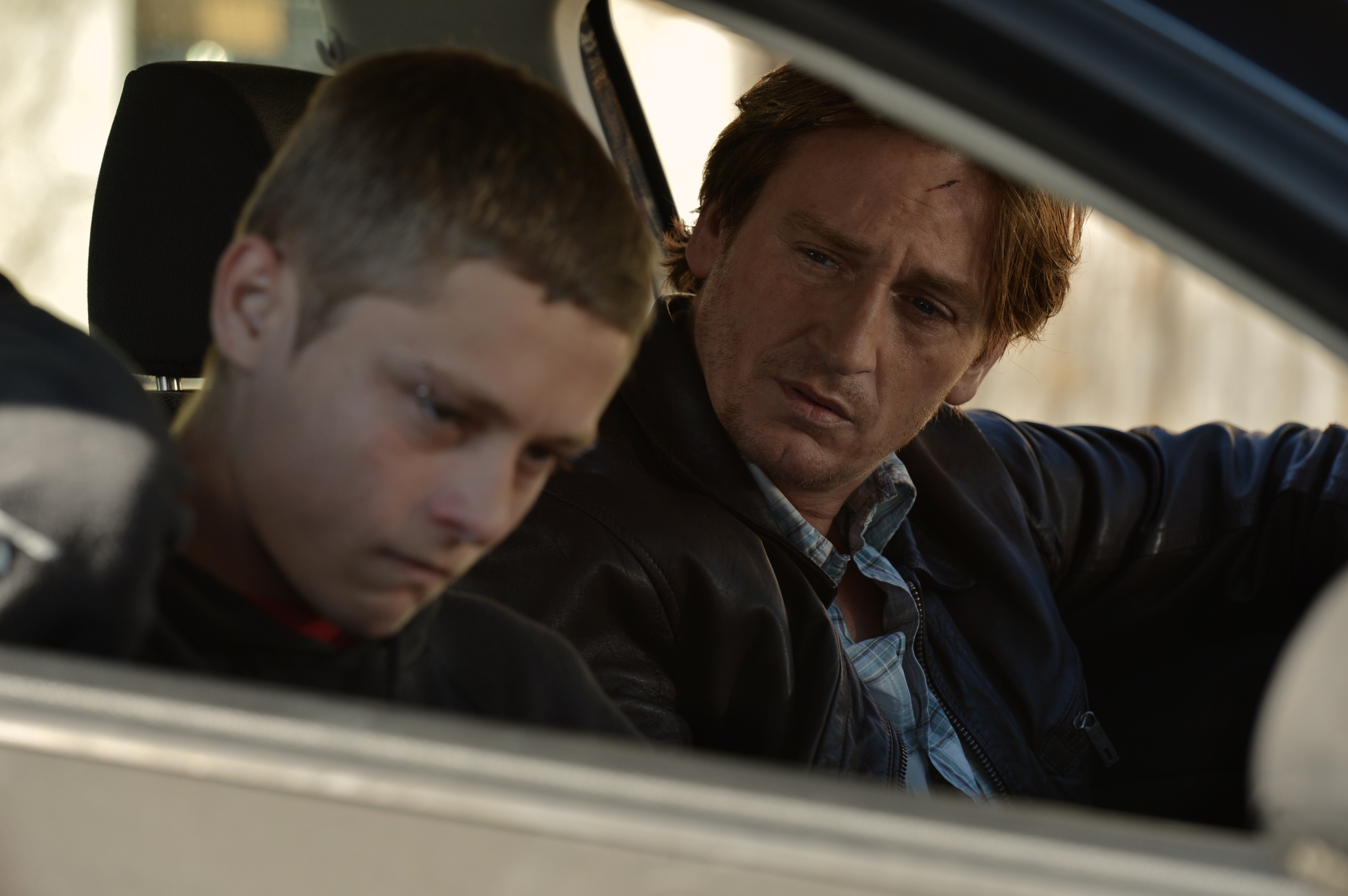 昂首挺胸剧照的剧照