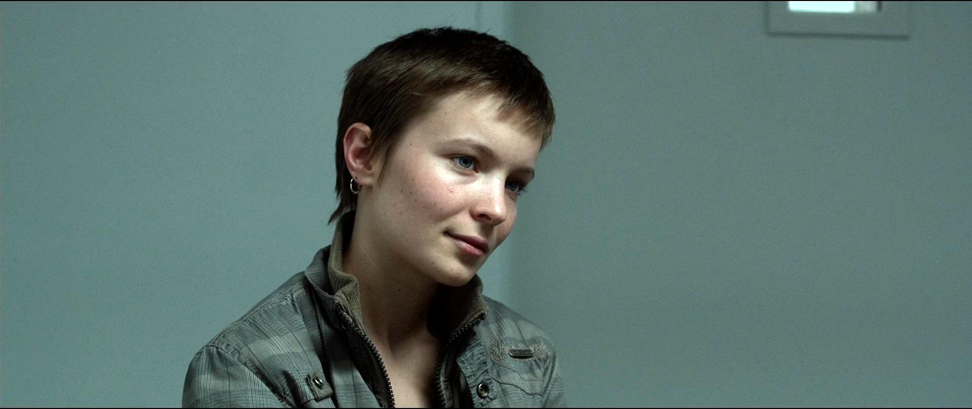 昂首挺胸剧照的剧照